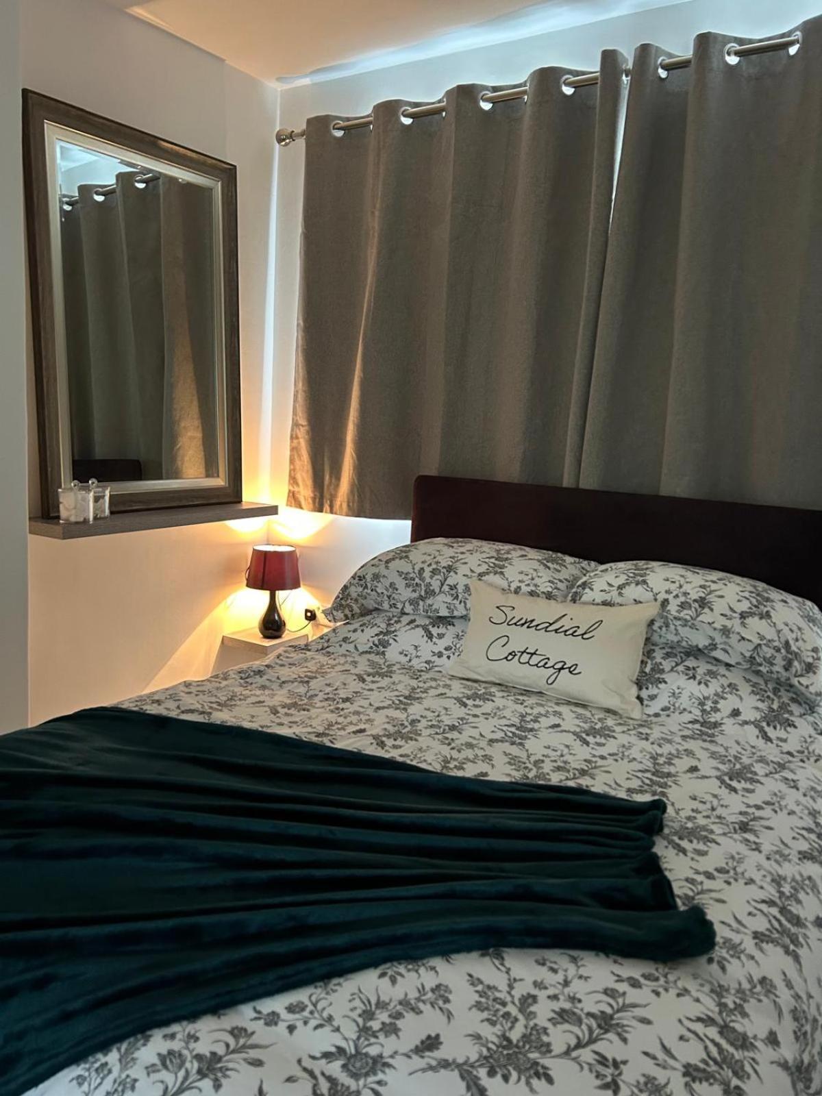 Sundial Cottage Ньютон Эбэт Экстерьер фото